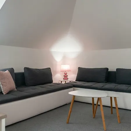 Daire Apartman Nella *